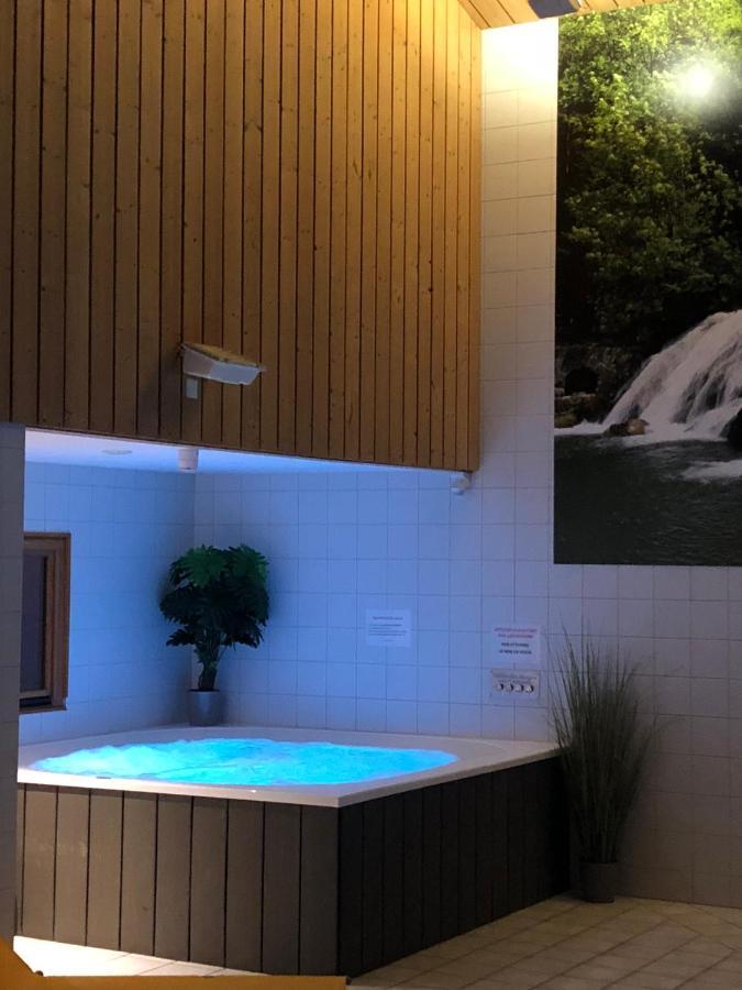 Etoile Des Neiges Piscine Spa Sauna Hotel Metabief Bagian luar foto